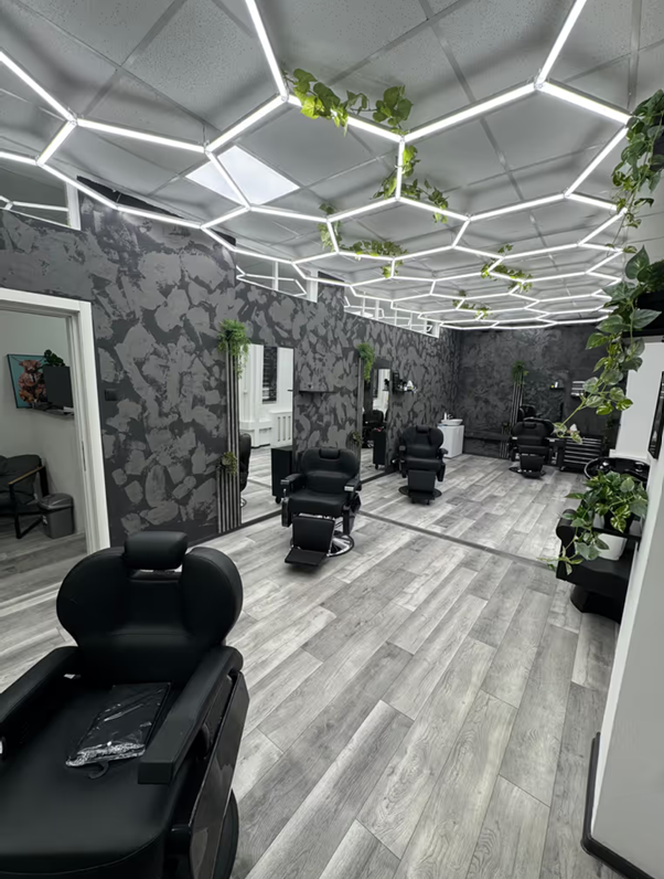 Interiorul salonului Noir